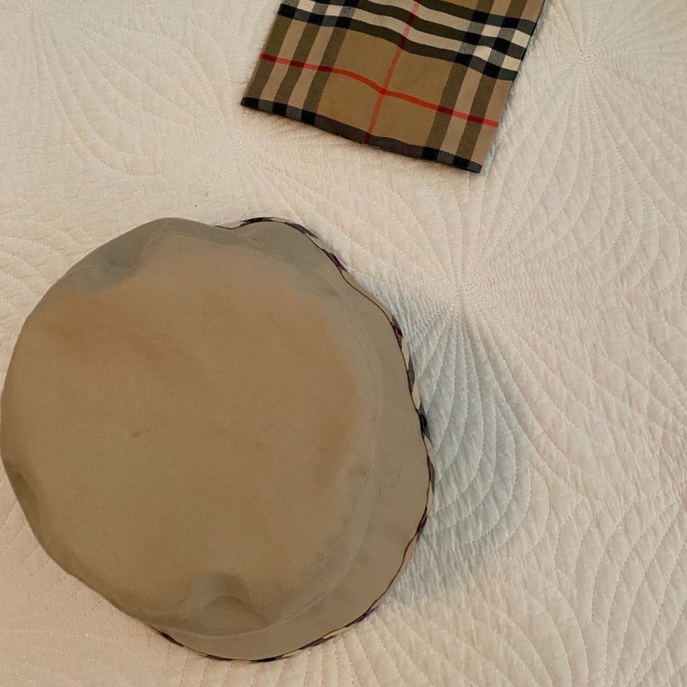 Burberry Bucket hat - Picture 2 of 5